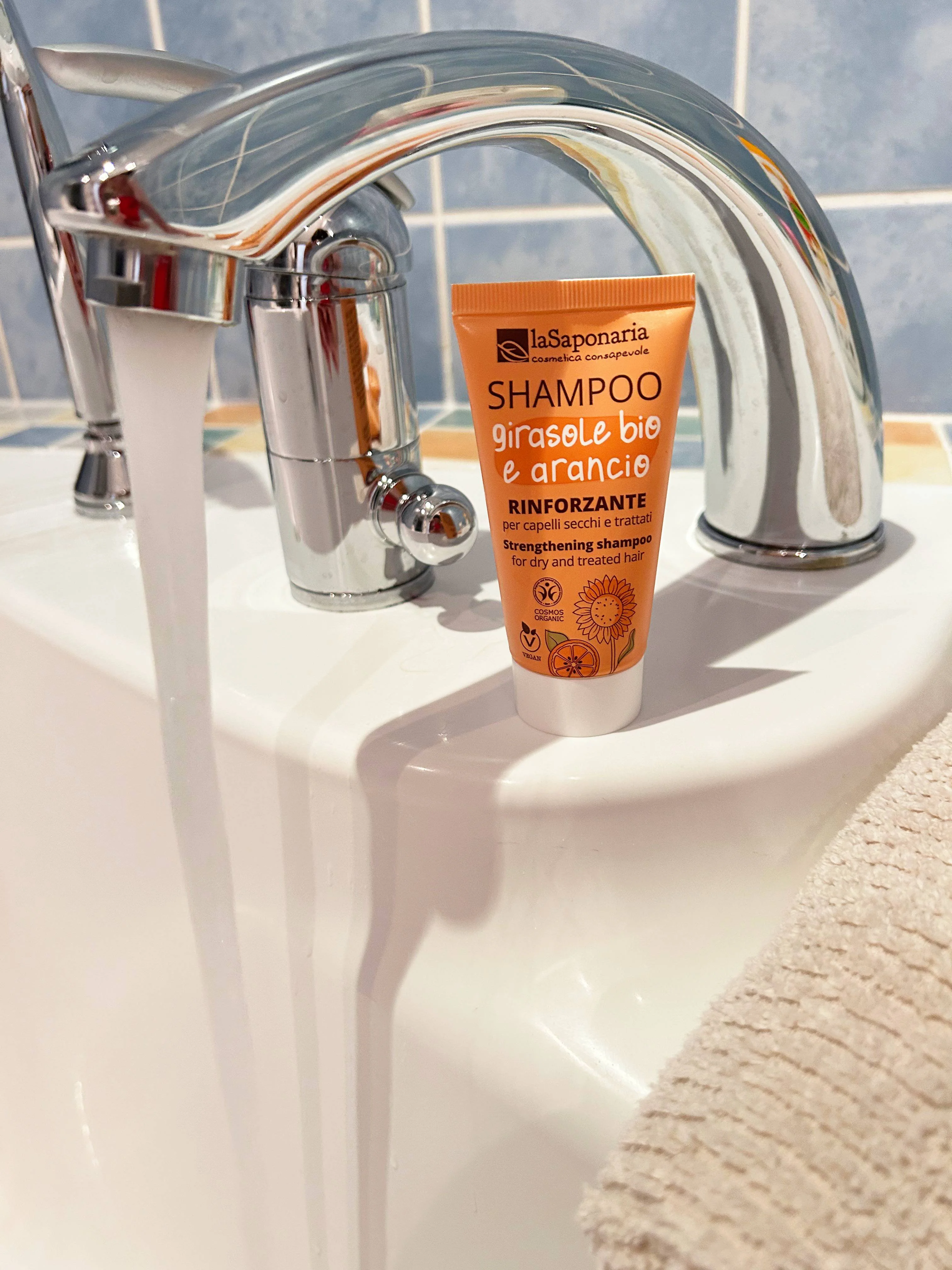 laSaponaria Shampoo mit Sonnenblume und Süßorange BIO 30 ml