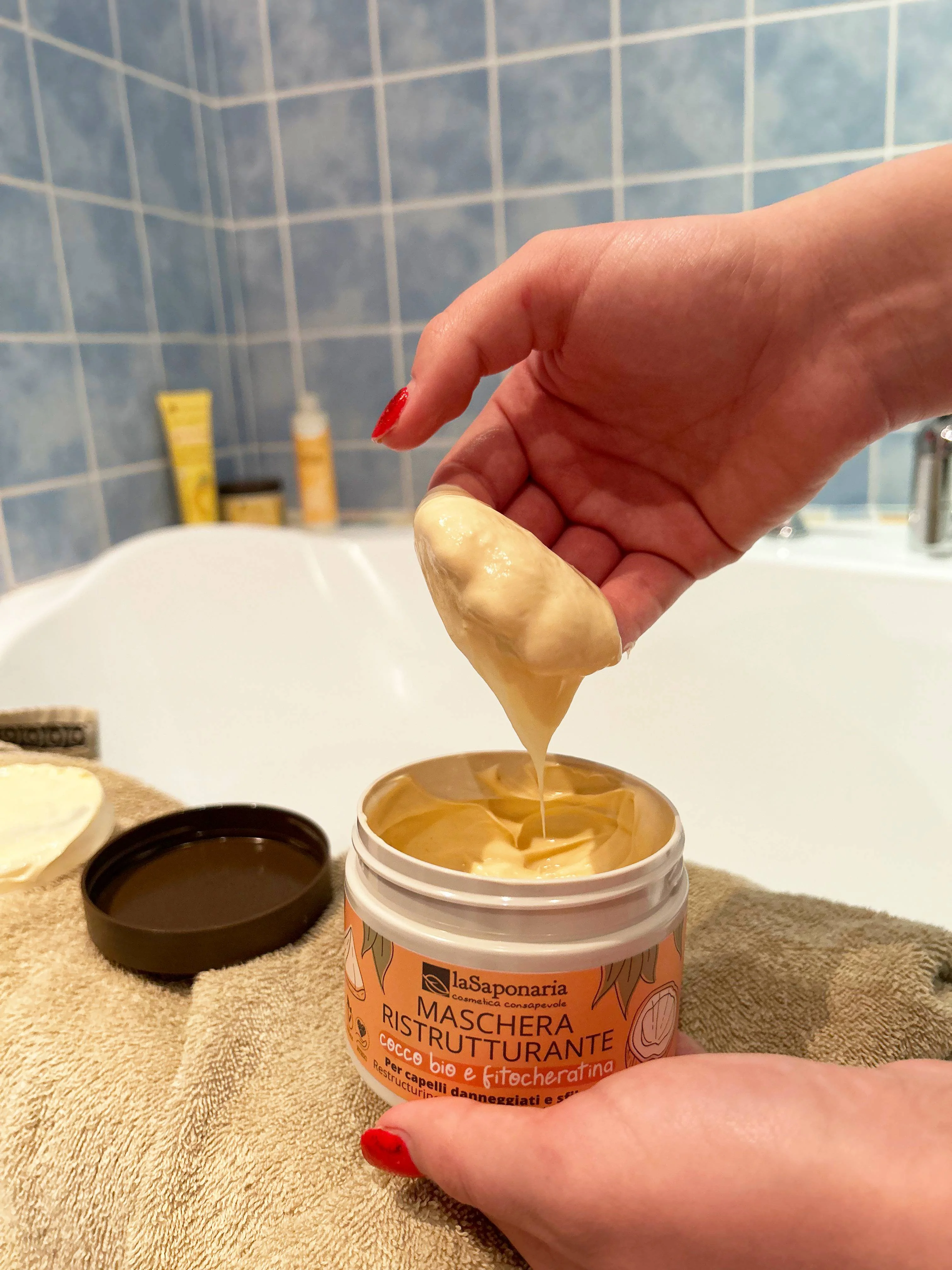 laSaponaria Restrukturierende Haarmaske mit Kokos und Phytokeratin (200 ml)