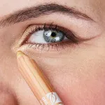 laSaponaria Highlighter-Stift für Augen und Gesicht mit Jojobaöl, BIO - Champagnergold (1,1 g) - verleiht der Haut Leuchtkraft und einen zarten Schimmer