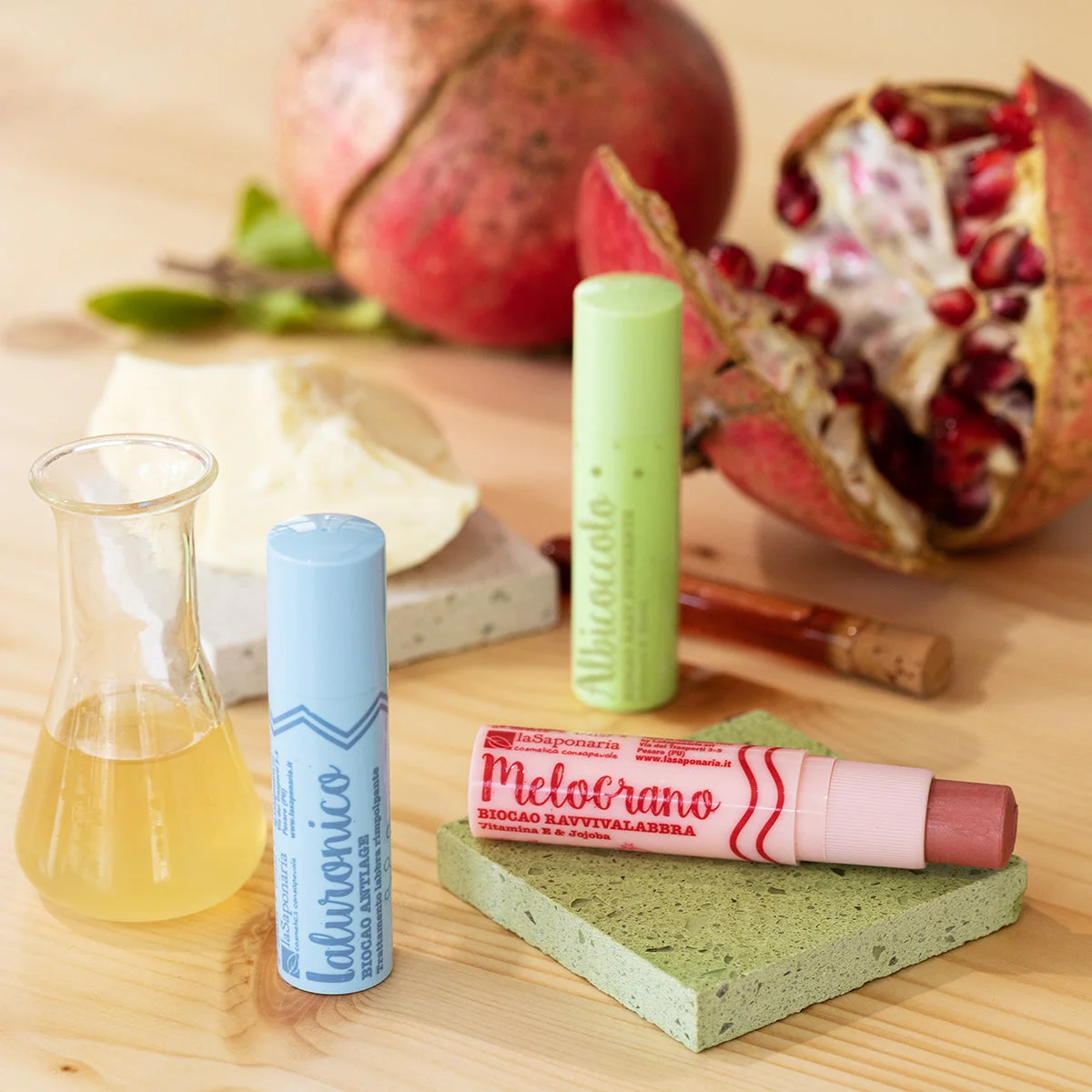 laSaponaria Getönter Lippenbalsam Biocao mit Bio-Granatapfel (5,7 ml) – für eine natürliche Lippenfarbe