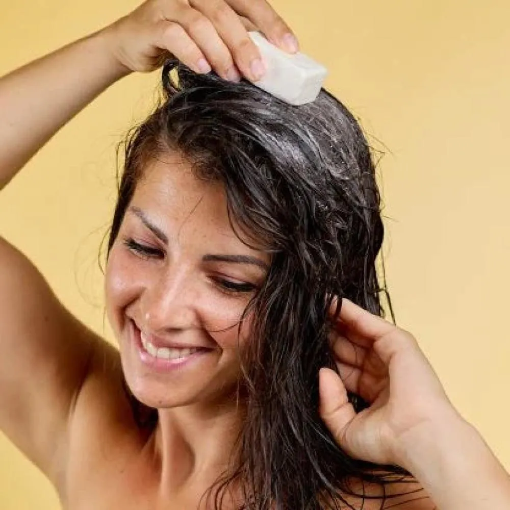 laSaponaria Kräftigendes und beruhigendes festes Shampoo (50 g)