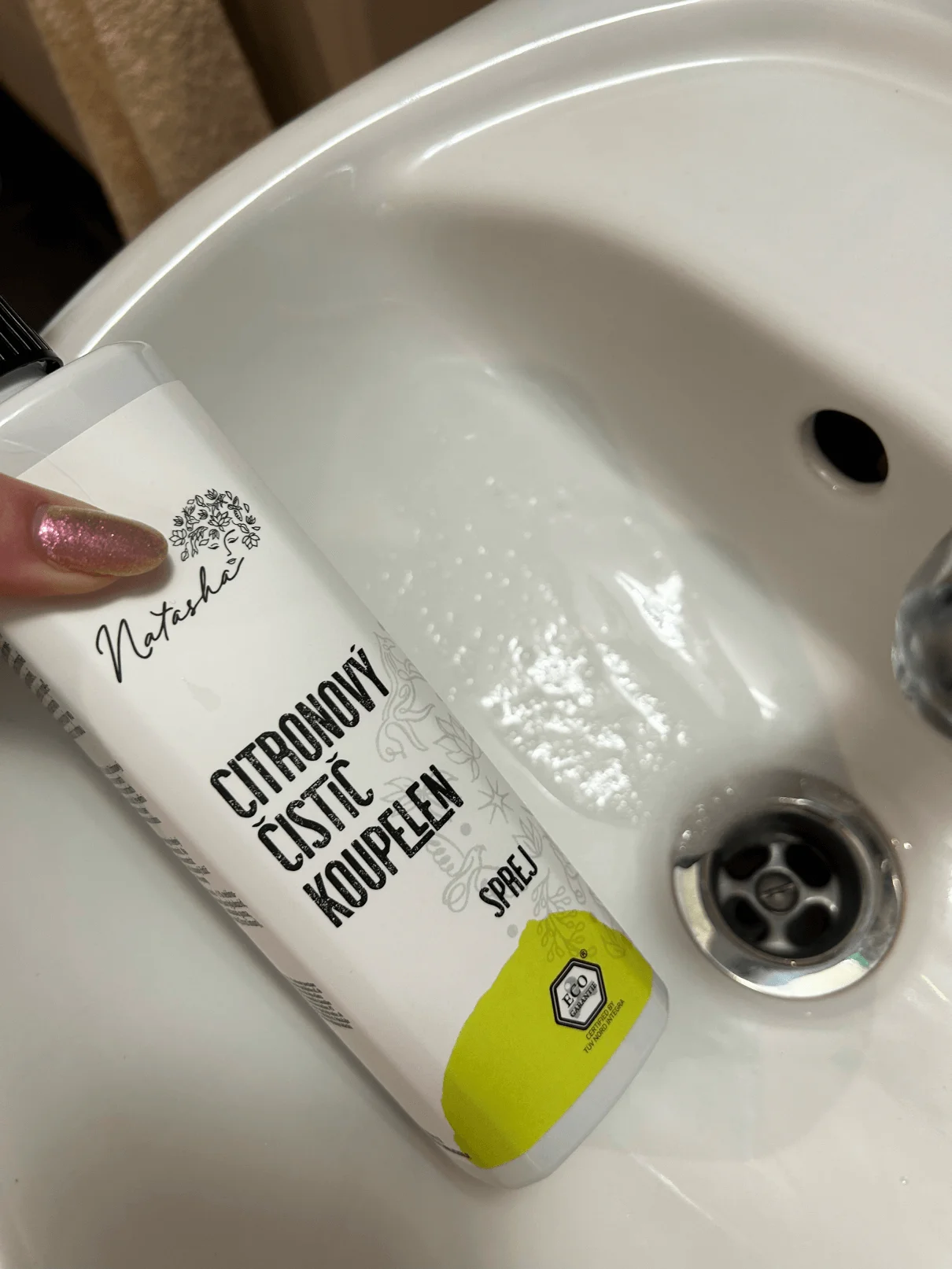 Natasha Zitronen-Badreiniger – Spray (500 ml) – geeignet für Haushalte mit hartem Wasser