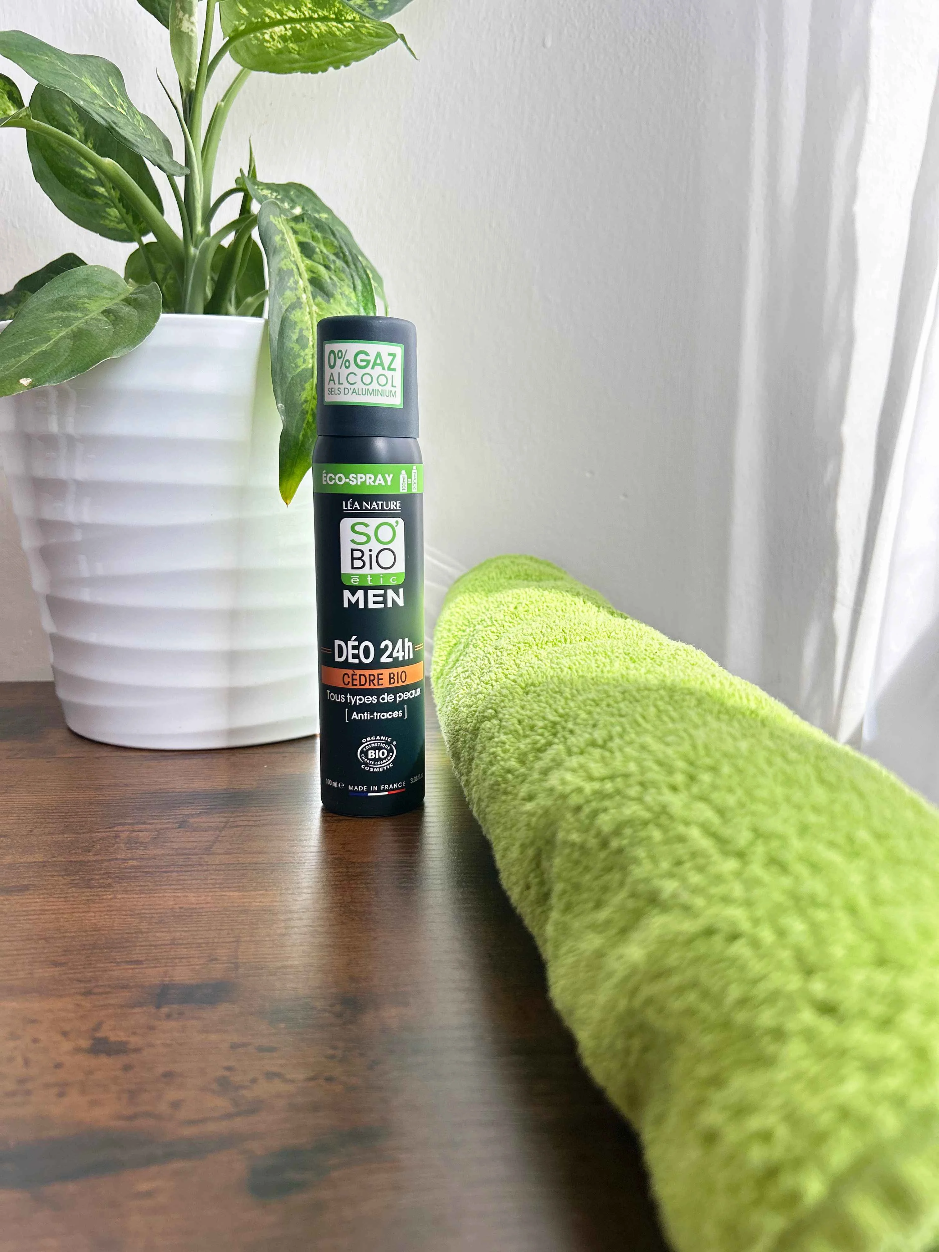 SO’BiO étic Natürliches Deodorant ECO SPRAY 24h MEN – Zeder BIO (100 ml) – wirksam bis zu 24 Stunden