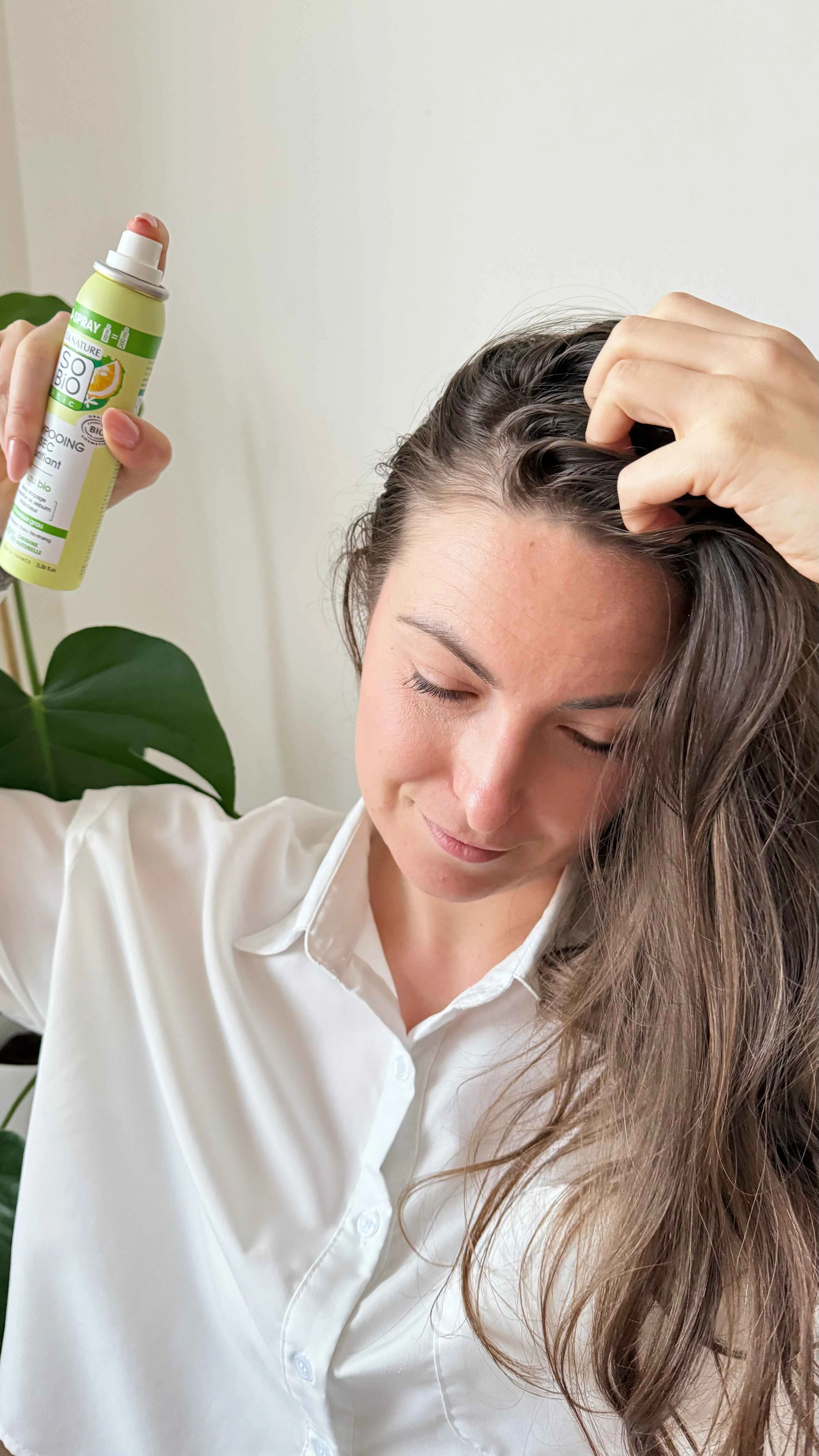 SO’BiO étic Reinigendes Trockenshampoo-Spray mit Bio-Yuzu (100 ml) – hinterlässt das Haar frisch und geschmeidig