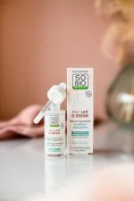 SO’BiO étic Stärkendes Feuchtigkeitsserum mit BIO-Eselsmilch (30 ml) – mit Hyaluronsäure