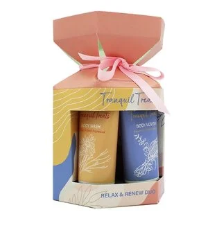 The Indulgent Bathing Co. Tranquil Treats Geschenkset Duschgel + Bodylotion 50 ml + Waschschwamm
