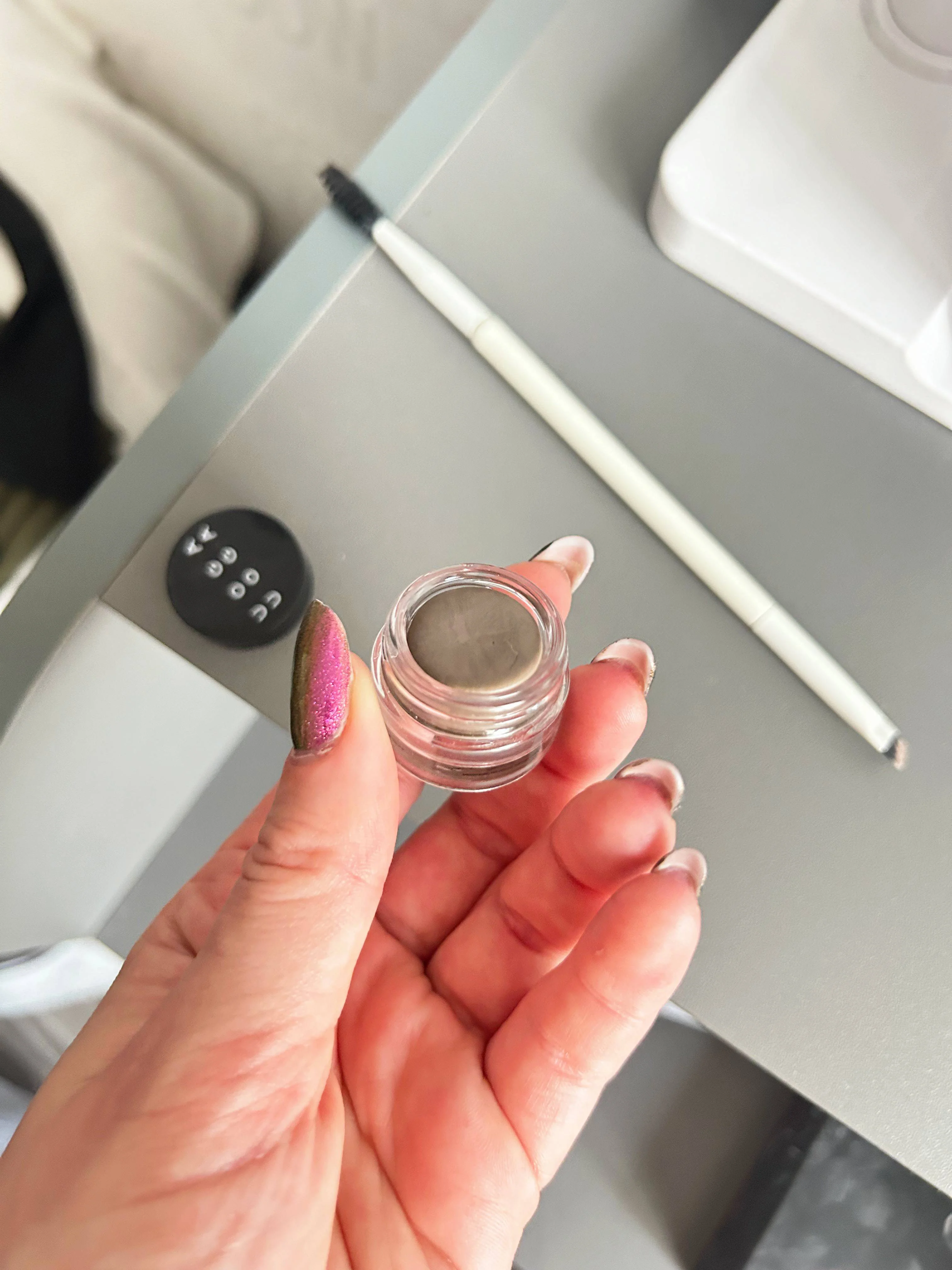 Uoga Uoga Cremige Augenbrauenpomade (2,5 ml) 796 Taupe - Mittelbraun - 3 Farbtöne für optisch dichtere Augenbrauen