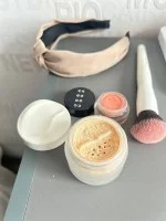 Uoga Uoga Mattierendes Fixierpuder (5 g) - Happy Ending - ideal für fettige Haut