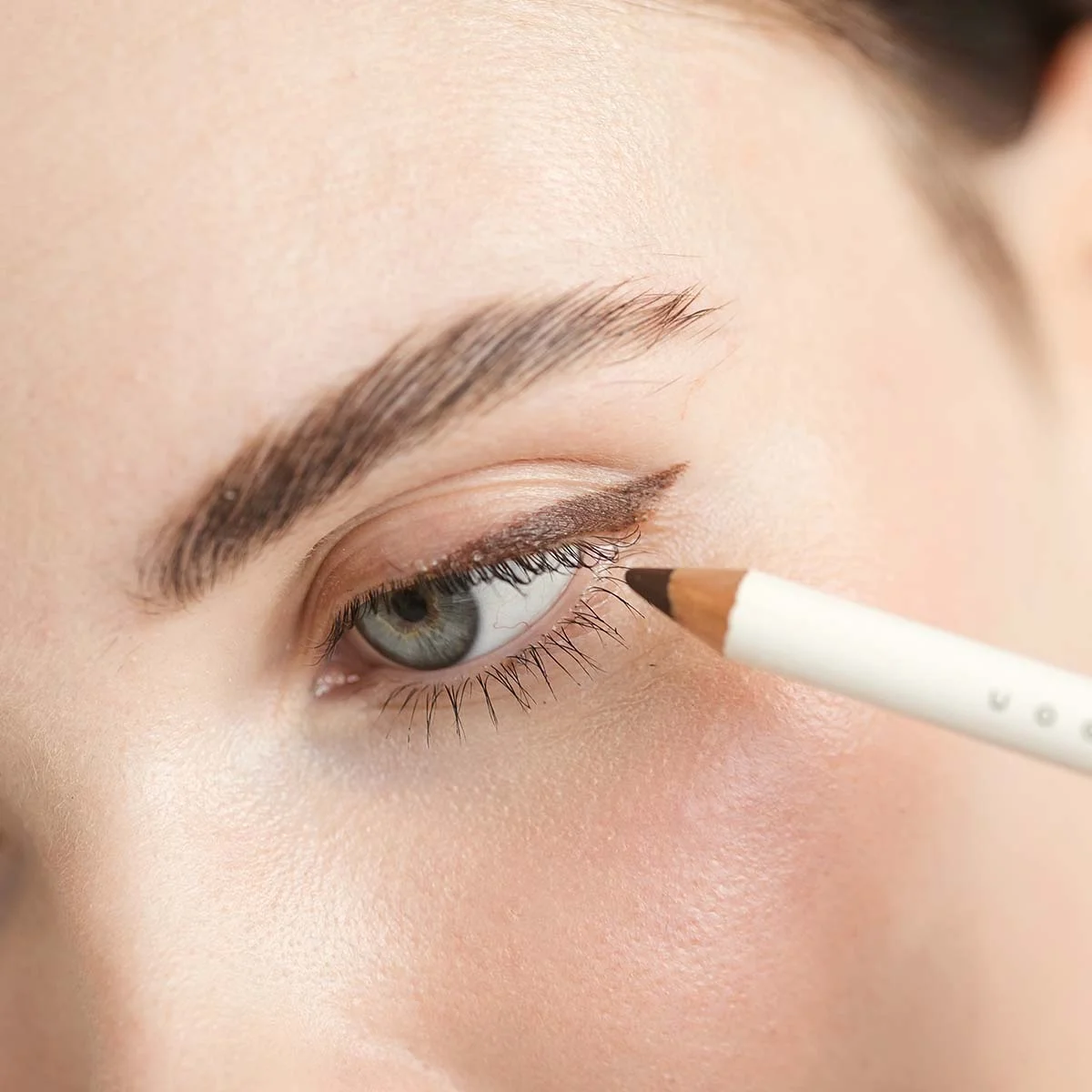 Uoga Uoga Weicher Kajalstift BIO 851 Melting Chocolate - Dunkelbraun - 4 Farbtöne für jeden Look