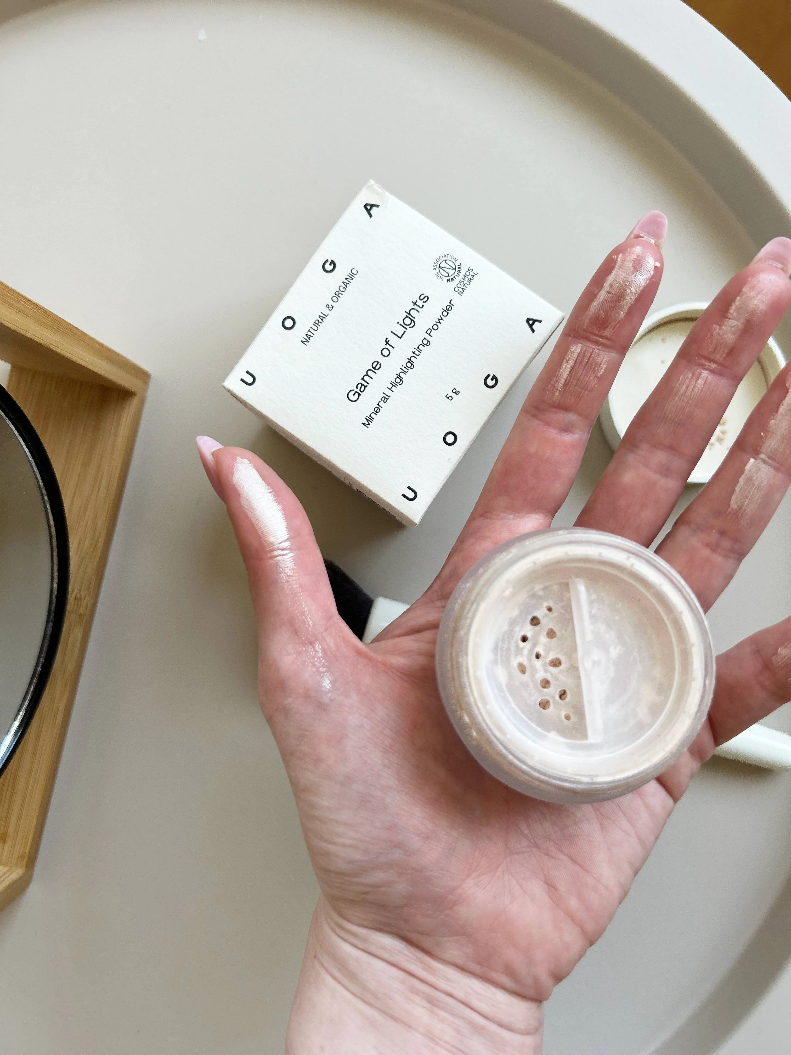 Uoga Uoga Mineralischer Highlighter mit Bernstein (5 g) - Game of Lights - für einen frischen und natürlich strahlenden Teint