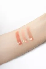 Uoga Uoga Mineralisches loses Puder-Rouge mit Bernstein (5 g) 6435 Peachy - natürliche Betonung der Wangen in 3 Farbtönen