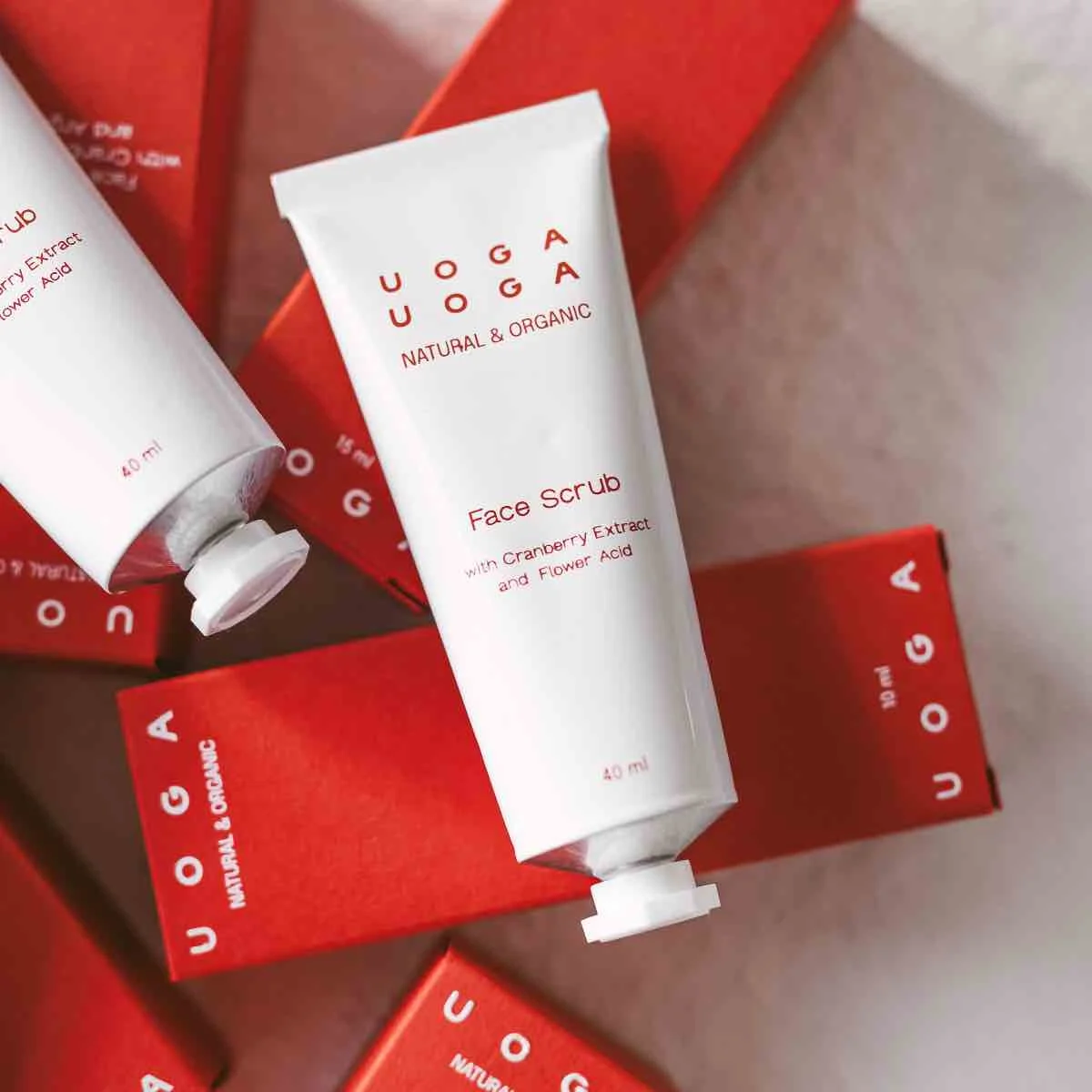 Uoga Uoga Regenerierendes Gesichtspeeling mit Cranberries (40 ml) - für glattere, strahlendere Haut