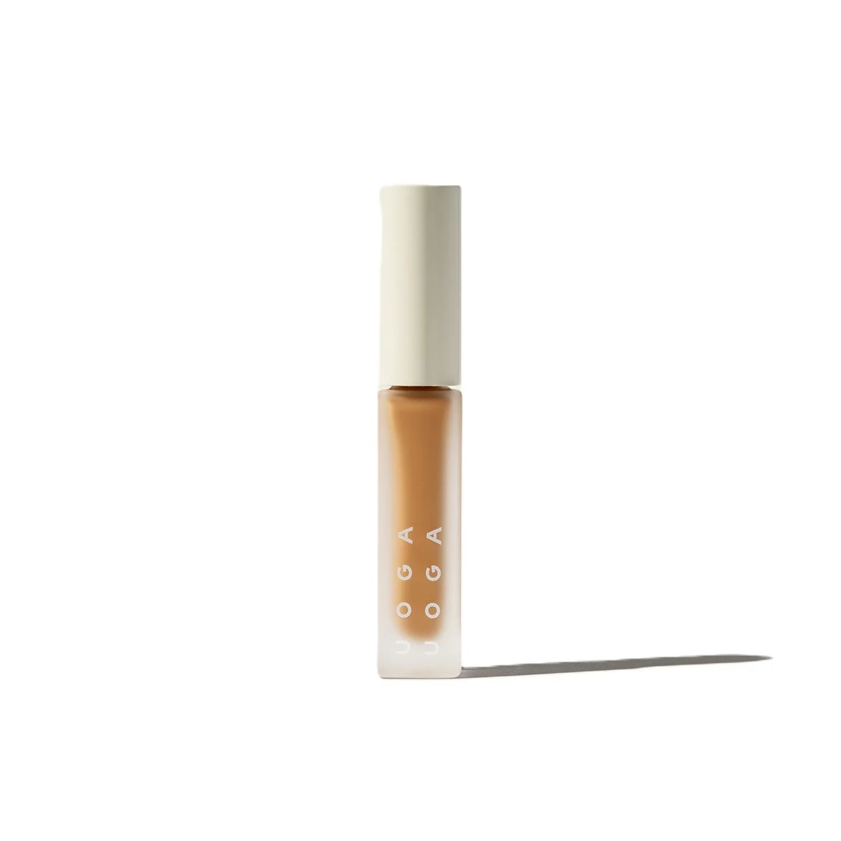 Uoga Uoga Flüssiger Concealer (5 ml) Invisible Hero Nr. 5 - 675 Gold Tan - unsichtbarer Held gegen Hautunreinheiten