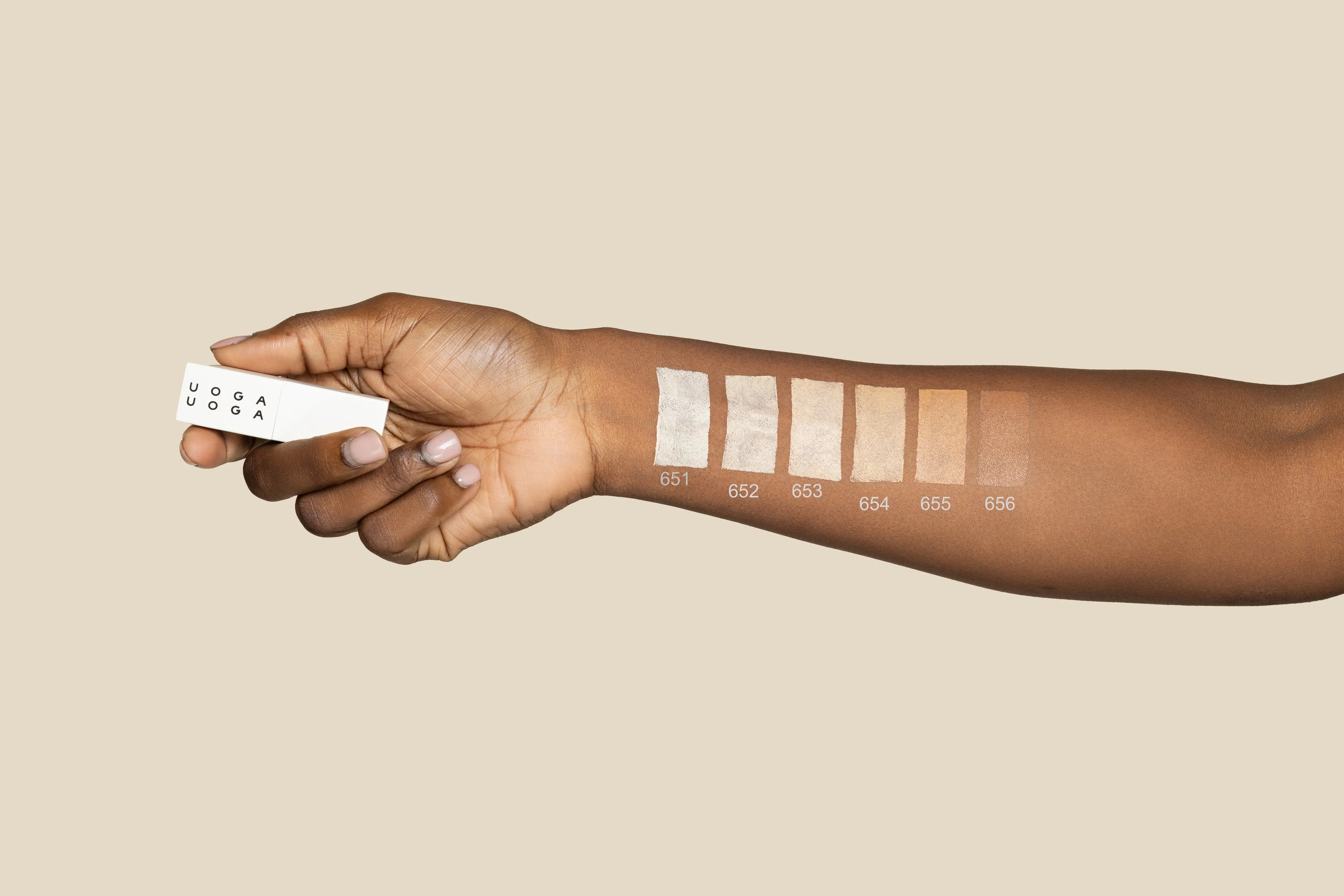 Uoga Uoga Fester Concealer (4 g) Special Agent 003 - 653 Medium Light - Spezialagent gegen Hautunreinheiten