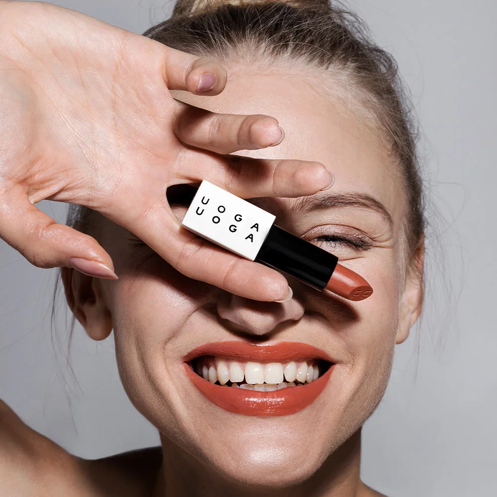 Uoga Uoga Nährender Lippenstift (4 g) 612 Fireberry - 6 Farbtöne auf Mineralbasis