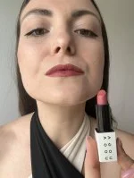 Uoga Uoga Pflegender Lippenstift (4 g) 615 Charmberry - 6 Nuancen auf Mineralbasis