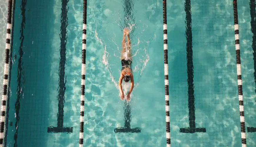 # Warum Schwimmen der gelenkschonendste Sport ist

Schwimmen gilt als einer der gesündesten und gele