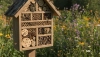 Insektenhotel im Garten kommt der gesamten Natur zugute