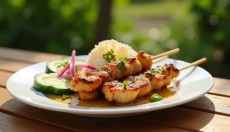 Wie man Hühnchen-Satay wie ein Profi direkt zu Hause zubereitet