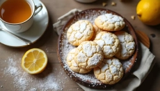 Geknackte Kekse sind eine einfache Möglichkeit, Gäste zu verzaubern.