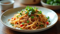 Reisnudeln mit Gemüse als beliebte Wahl für gesundes Kochen